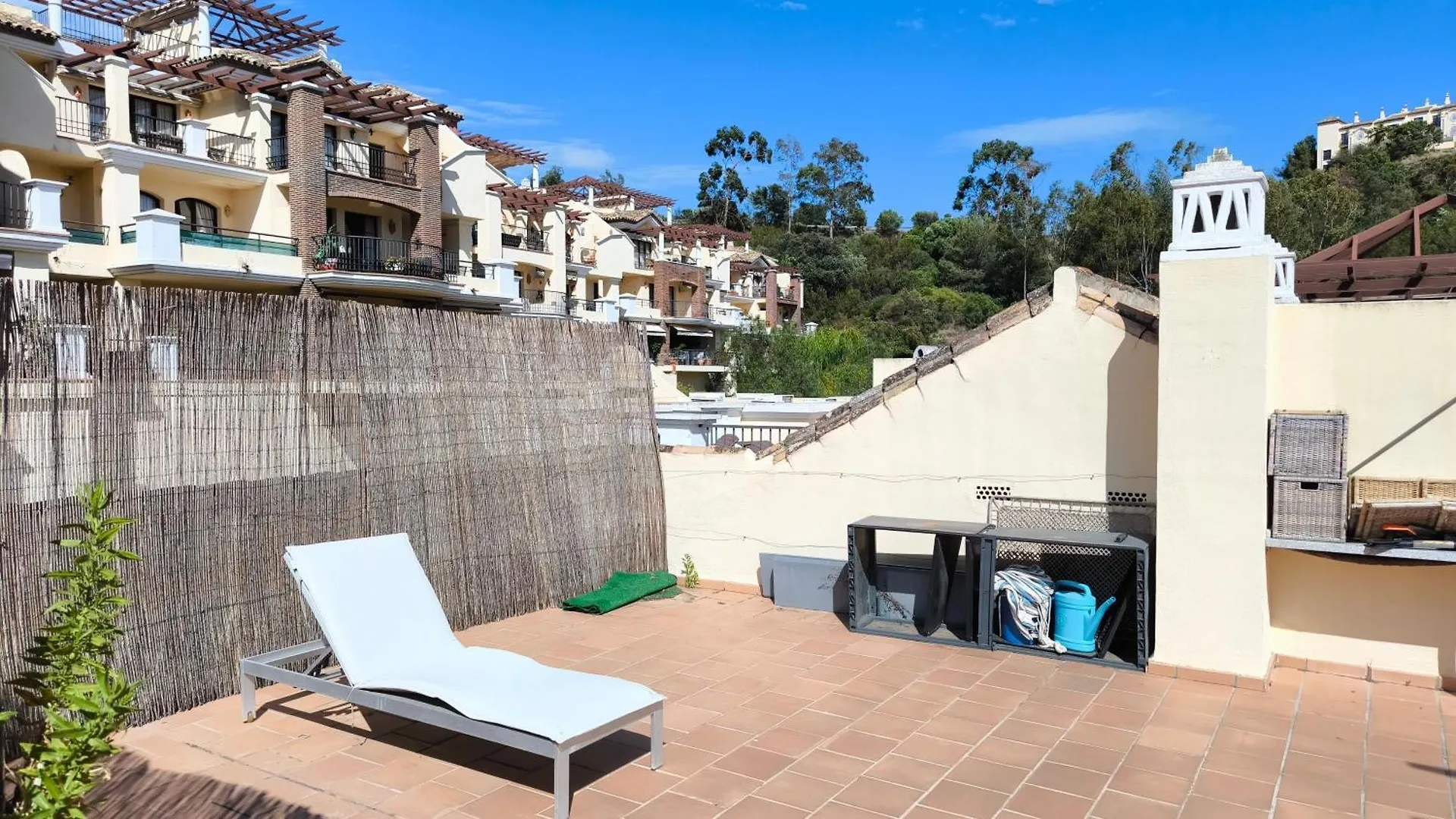 Las Jacarandas Penthouse With Stunning Views & Private Rooftop Benahavís Διαμέρισμα
