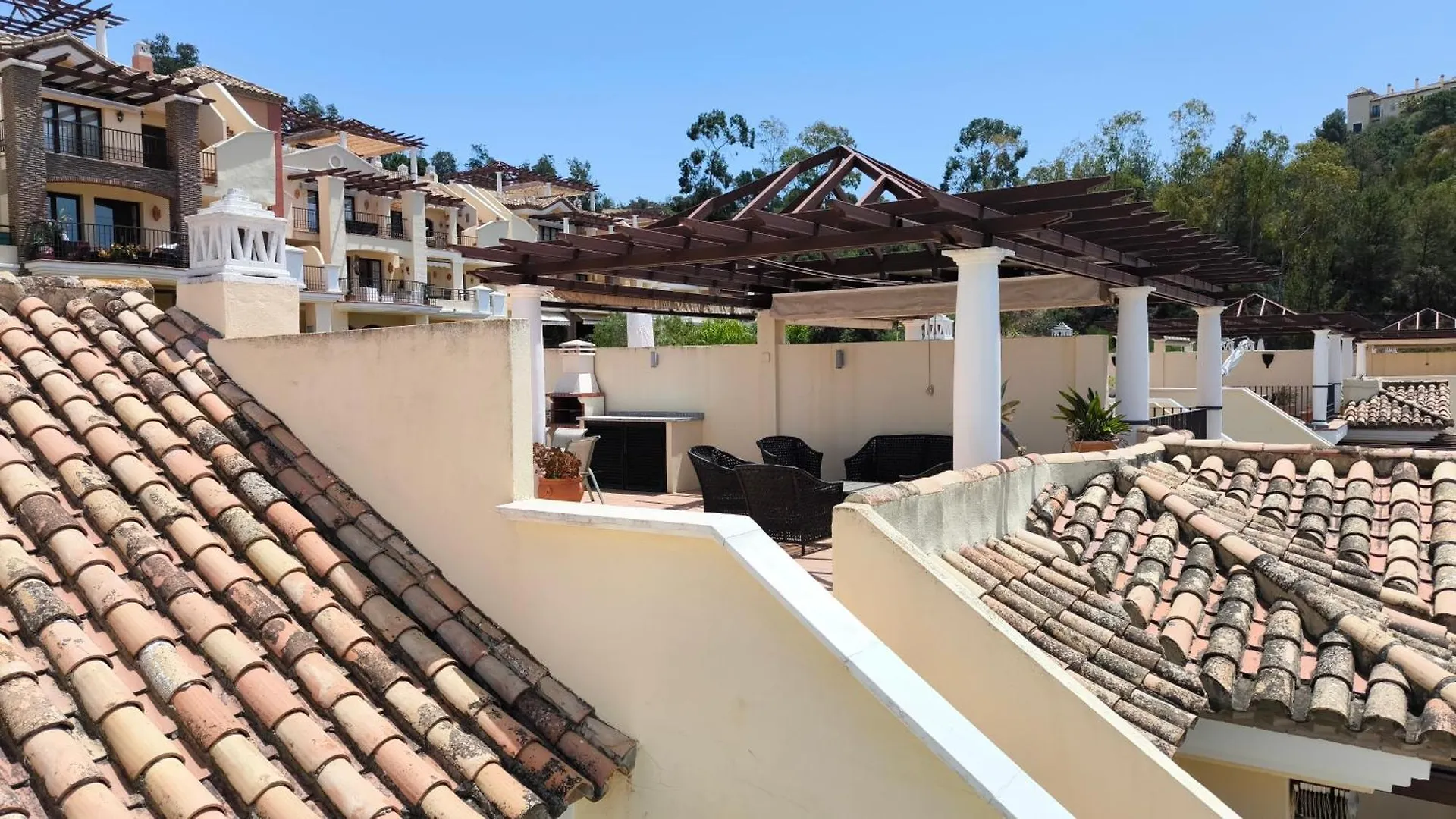 Διαμέρισμα Las Jacarandas Penthouse With Stunning Views & Private Rooftop Benahavís Ισπανία