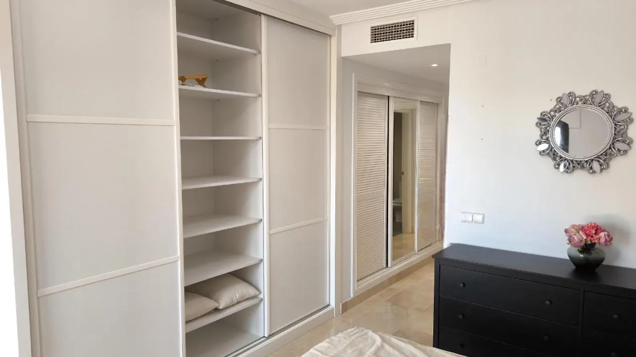 Las Jacarandas Penthouse With Stunning Views & Private Rooftop Benahavis