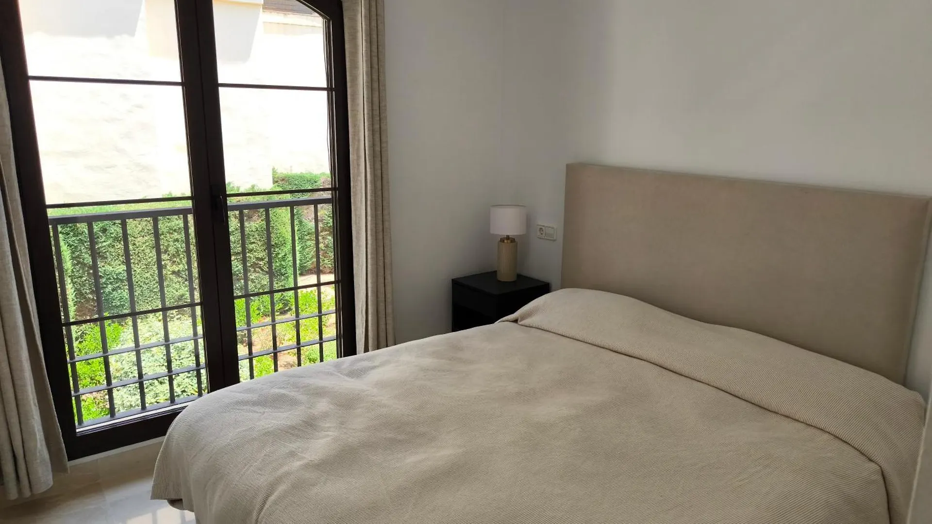 Apartment Las Jacarandas Penthouse With Stunning Views & Private Rooftop Benahavis