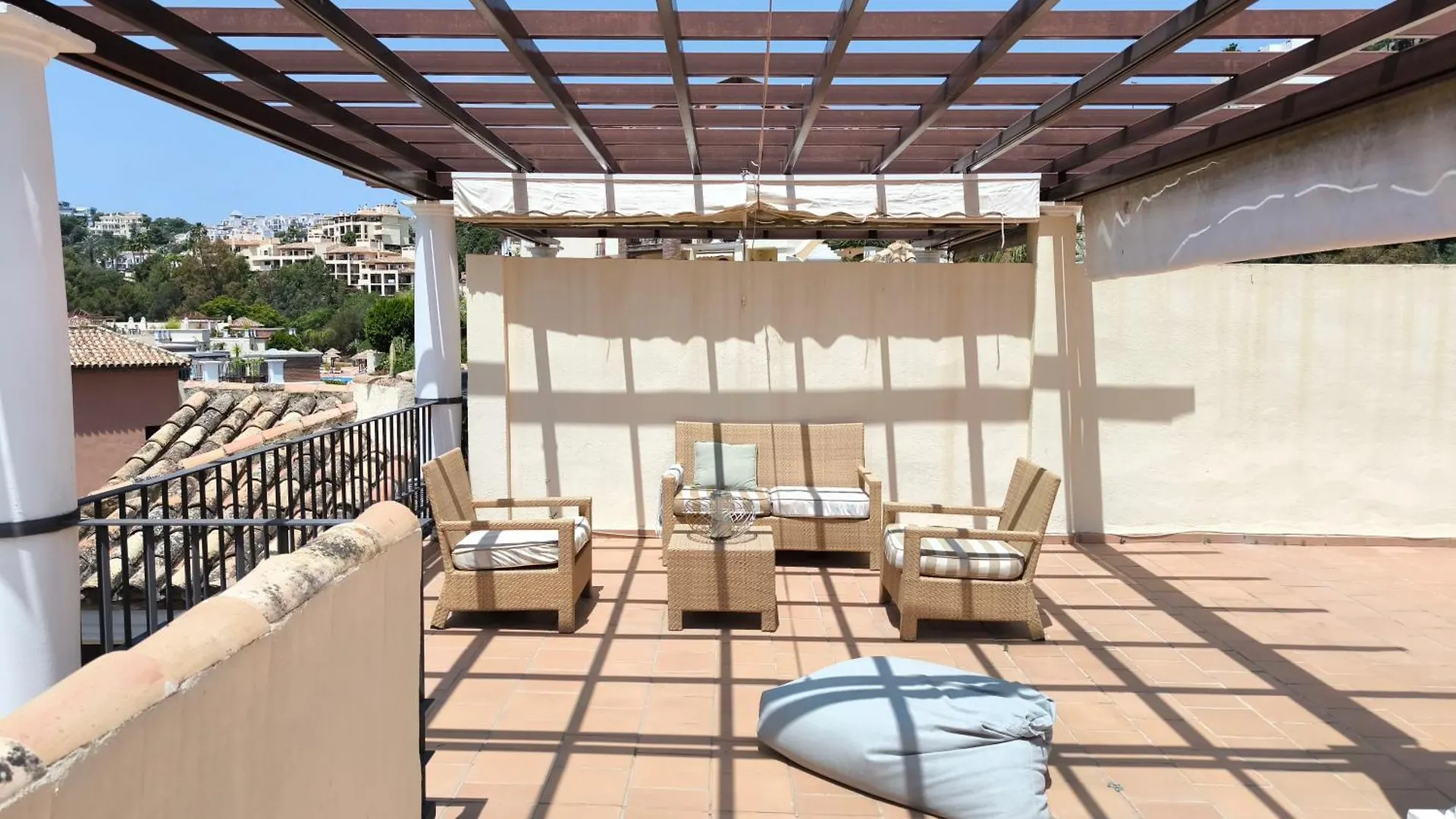 Las Jacarandas Penthouse With Stunning Views & Private Rooftop Benahavis Spain