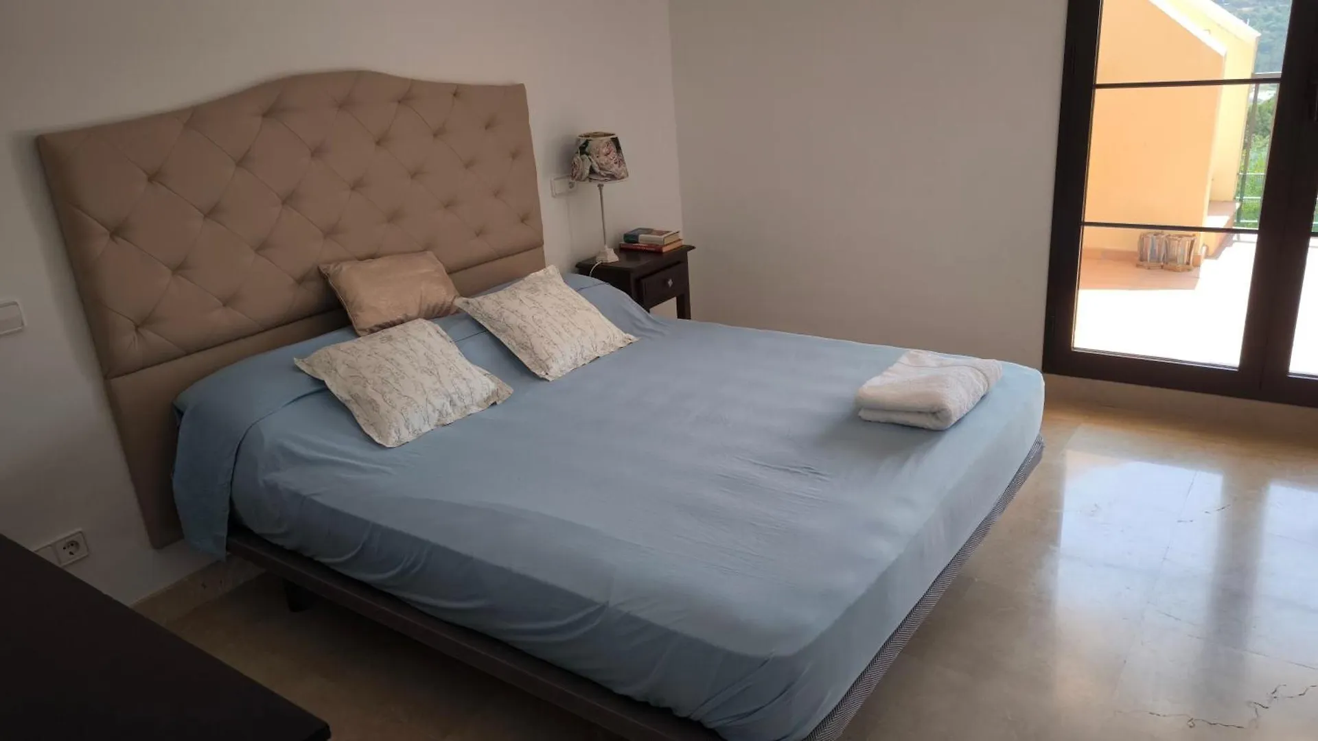 Apartment Las Jacarandas Penthouse With Stunning Views & Private Rooftop Benahavis