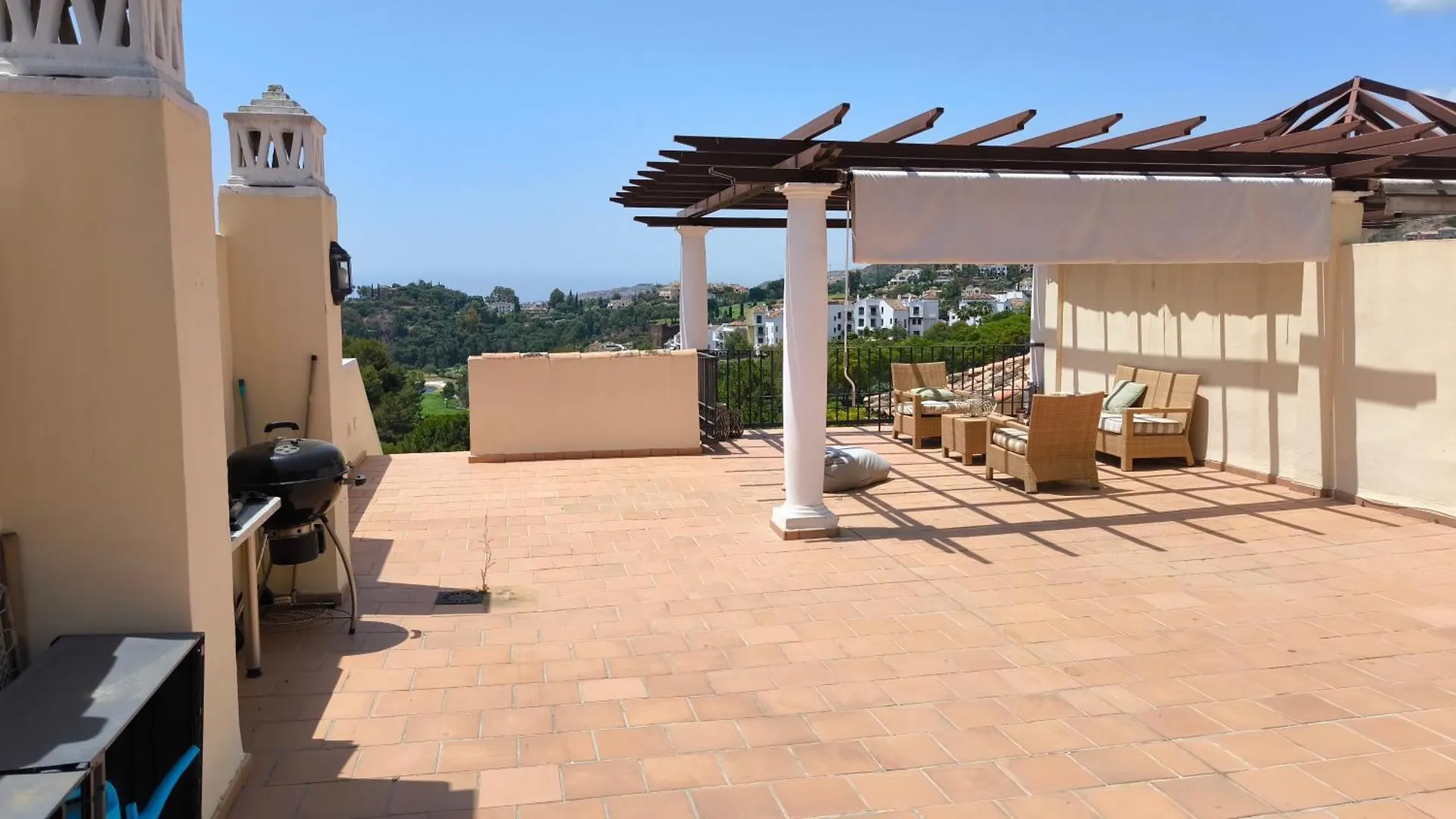 Apartment Las Jacarandas Penthouse With Stunning Views & Private Rooftop Benahavis Spain